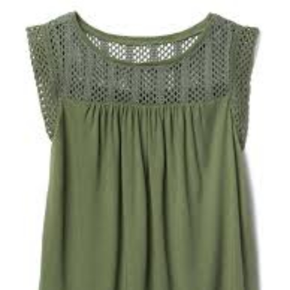 Gap Crochet Lace Tank in Jungle Green